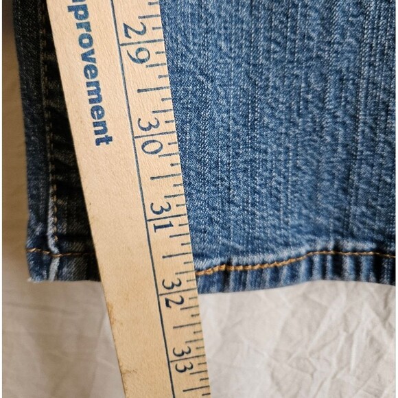 Levi's 550 Jeans Women’s 12L (31x32) Relaxed Fit Bootcut Mid Rise Medium Wash - Picture 5 of 10